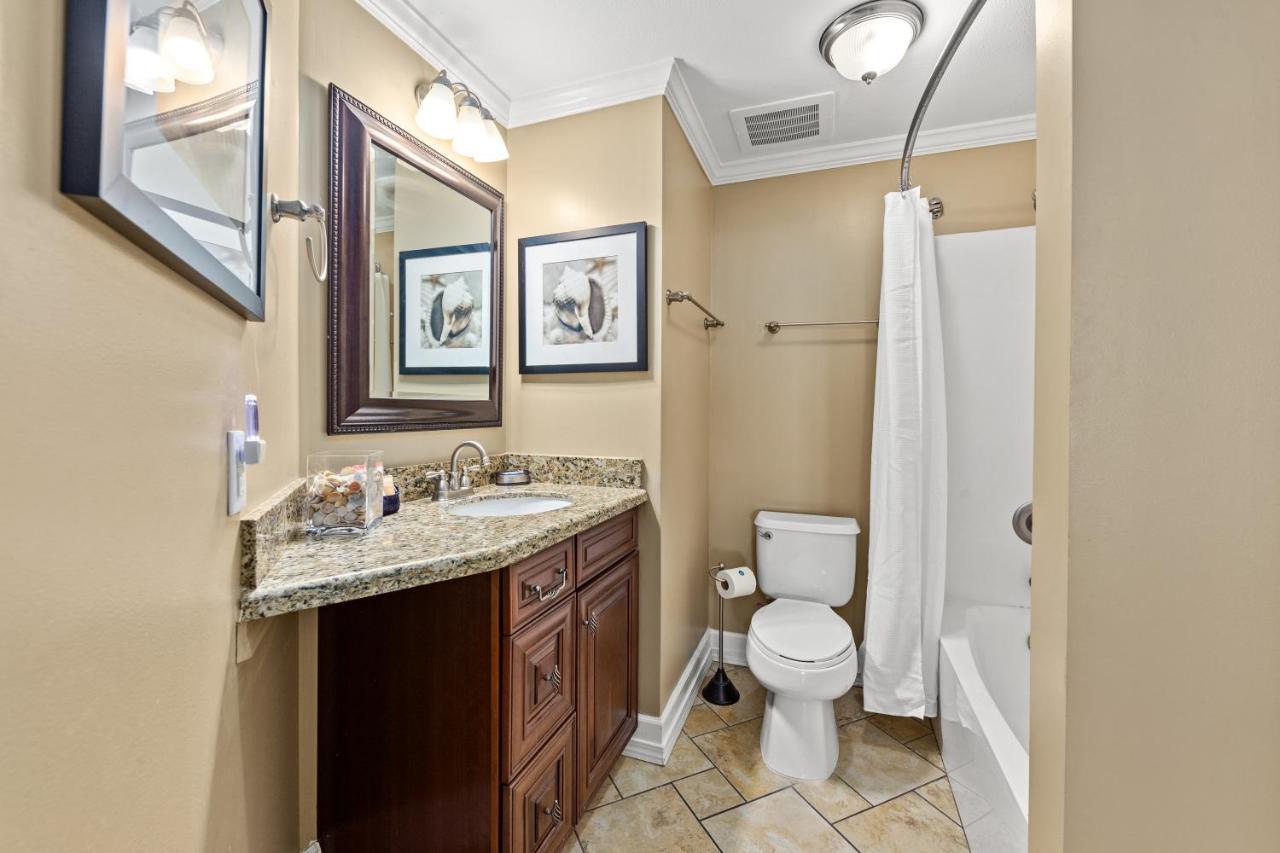 Gulf Front Master Bedroom! 2 Pools & Hot Tubs! Sleeps 8! Panama City Beach Exterior photo