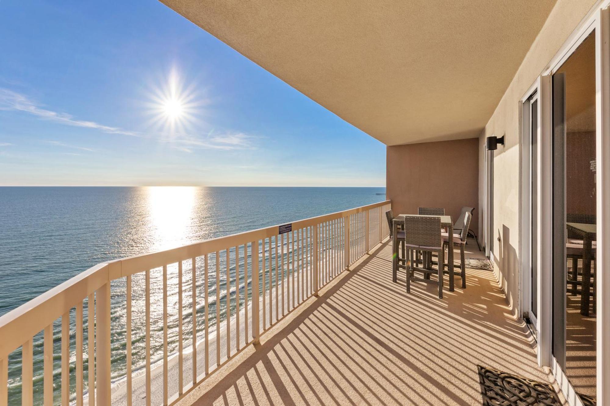 Gulf Front Master Bedroom! 2 Pools & Hot Tubs! Sleeps 8! Panama City Beach Exterior photo