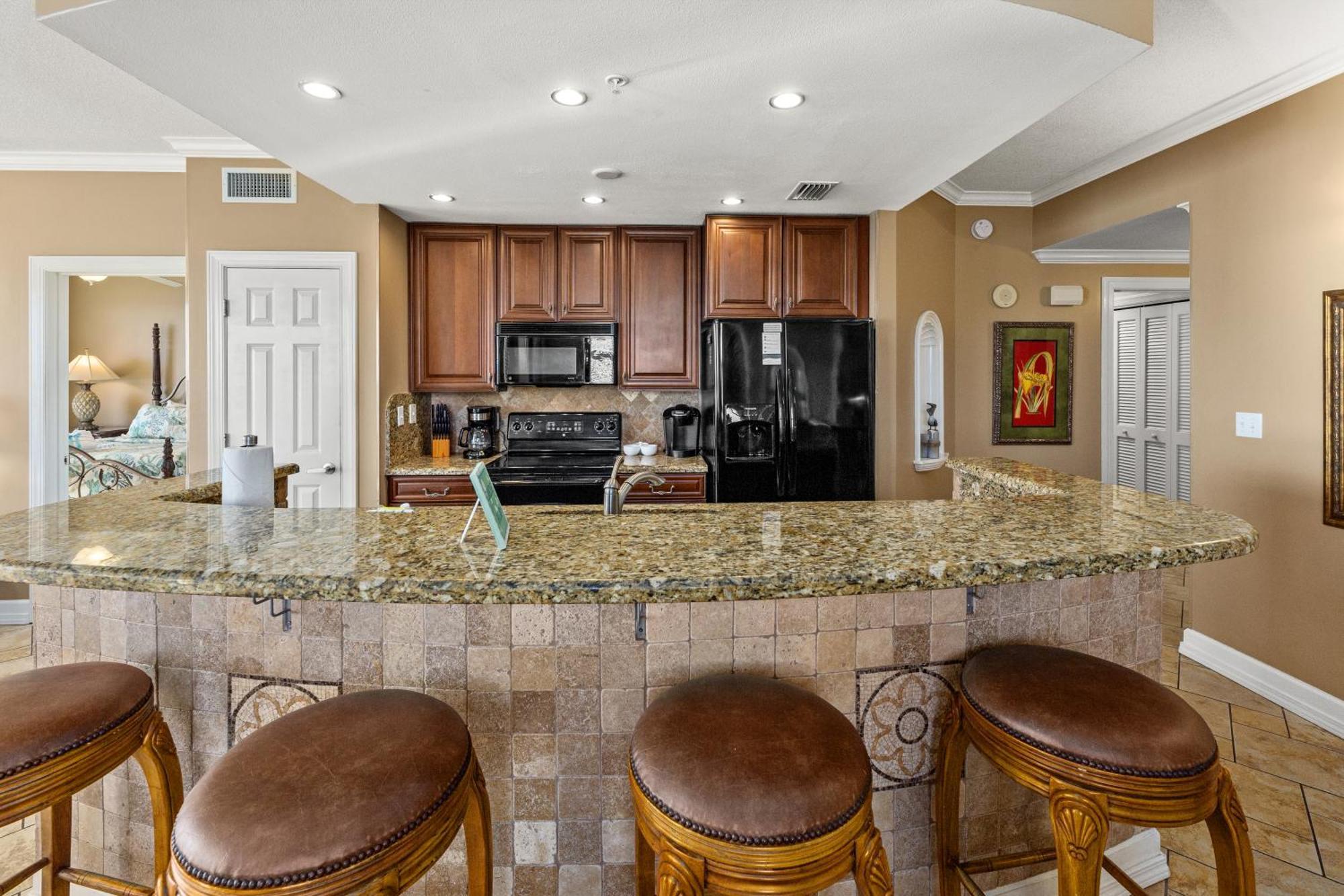 Gulf Front Master Bedroom! 2 Pools & Hot Tubs! Sleeps 8! Panama City Beach Exterior photo