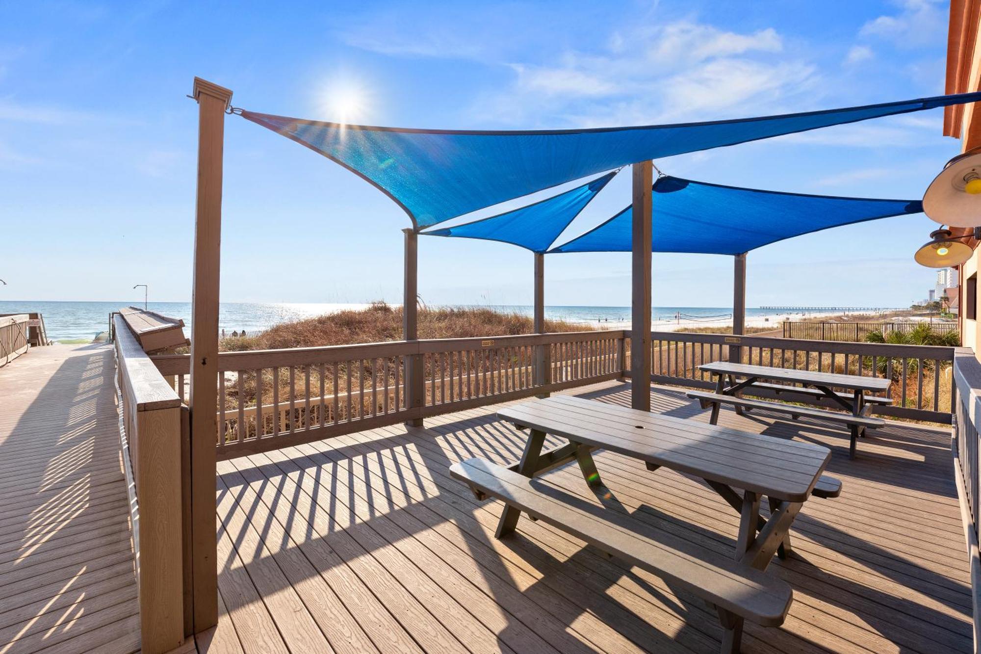 Gulf Front Master Bedroom! 2 Pools & Hot Tubs! Sleeps 8! Panama City Beach Exterior photo